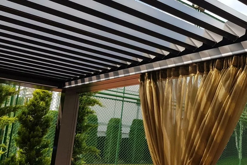 Pergola Motorisée En Aluminium À Lames Orientables