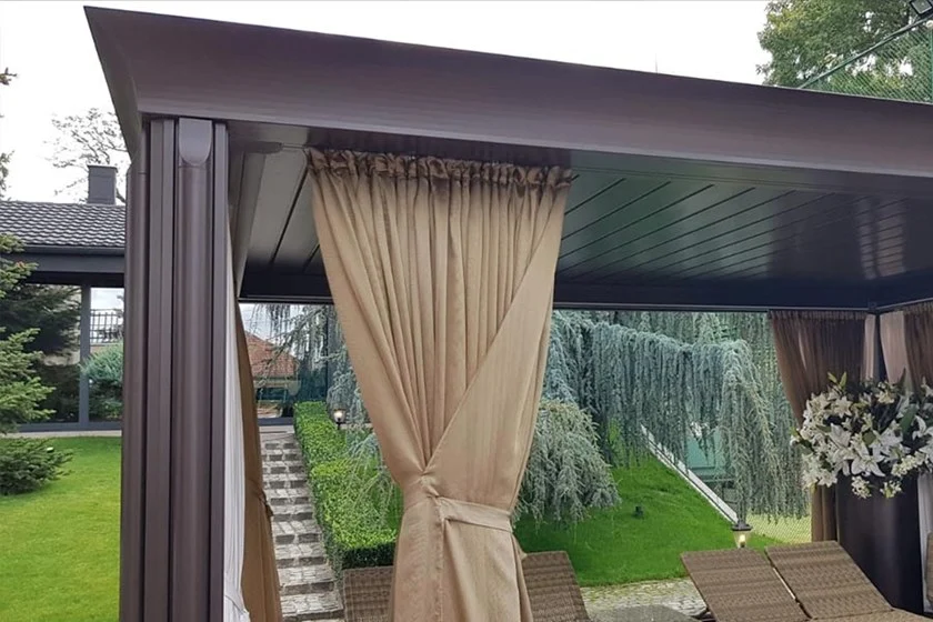 Pergola Motorisée En Aluminium À Lames Orientables – Image 3