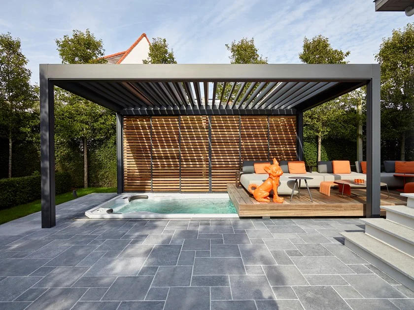 Pergola Motorisée À Lames Orientables