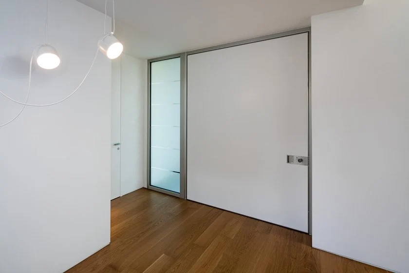 Porte De Sécurité Pivotante En Bois – Image 15